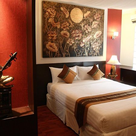 בנגקוק Mirth Sathorn Hotel מראה חיצוני תמונה