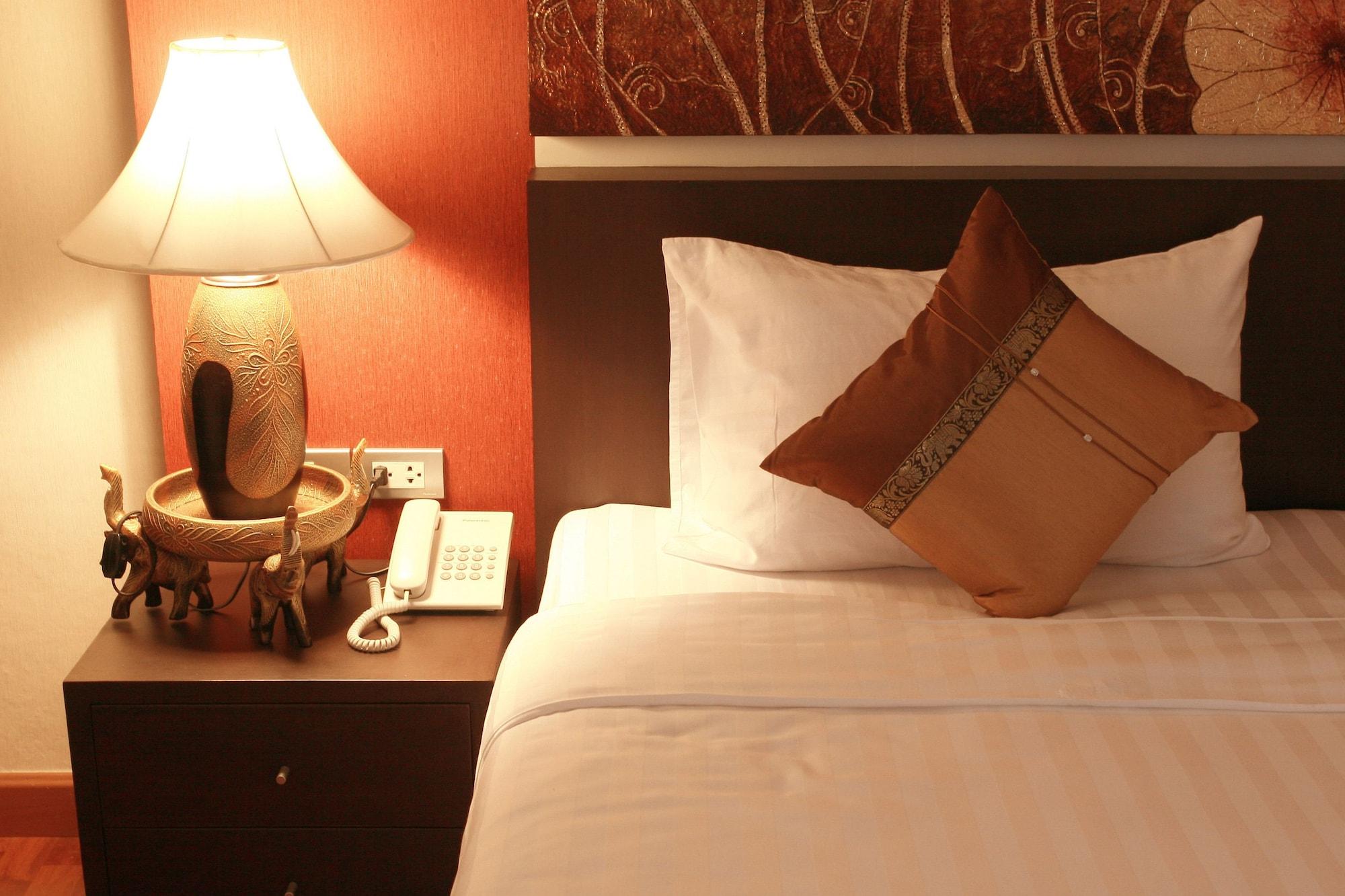בנגקוק Mirth Sathorn Hotel מראה חיצוני תמונה